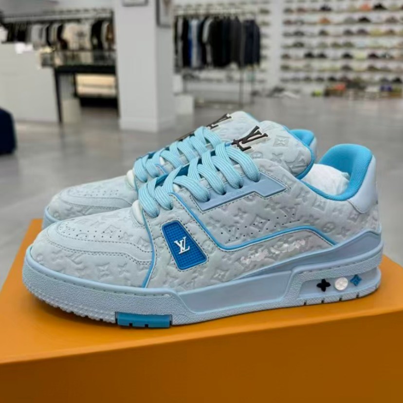 LV Trainer Sky Blue